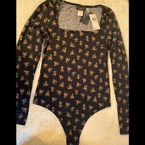 Women’s Discreet 🛍 Floral Bodysuit Long Sleeve Size: Large